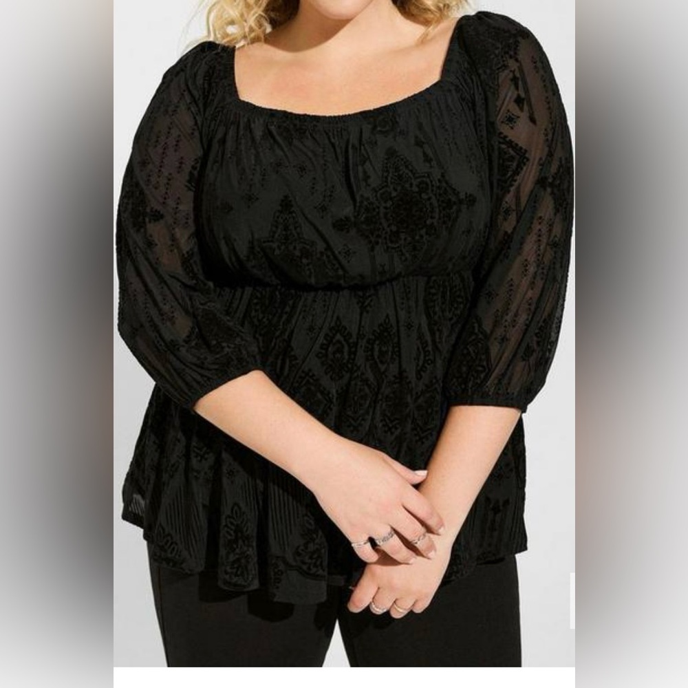 Torrid flocked mesh square puff sleeve peasant top